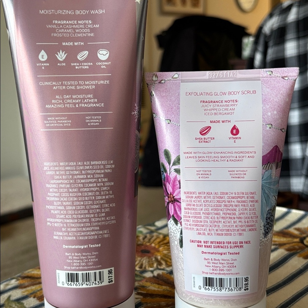 Snowflakes & Cashmere and Strawberry Snowflakes Bath & Body Works Set - Picture 2 of 2